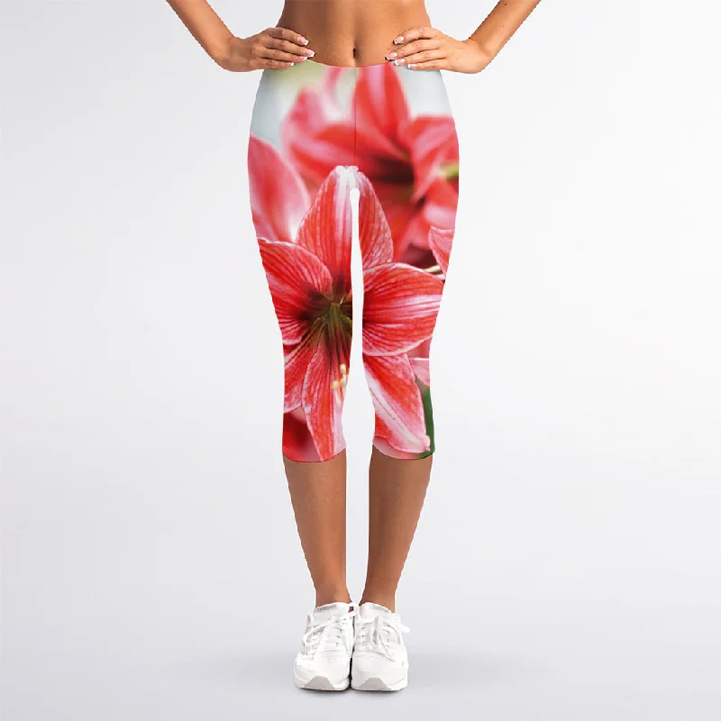 Amaryllis Flower Print Women's Capri Leggings