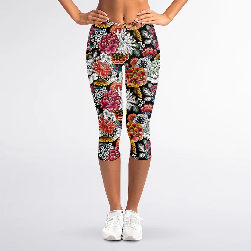 Asian Chrysanthemum Pattern Print Women's Capri Leggings