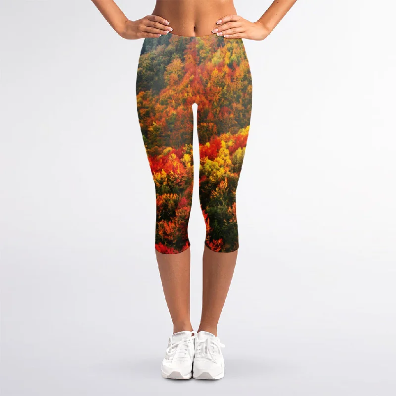 Autumn Mountain Print Women's Capri Leggings