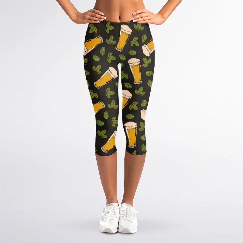 Beer Hop Cone And Leaf Pattern Print Women's Capri Leggings