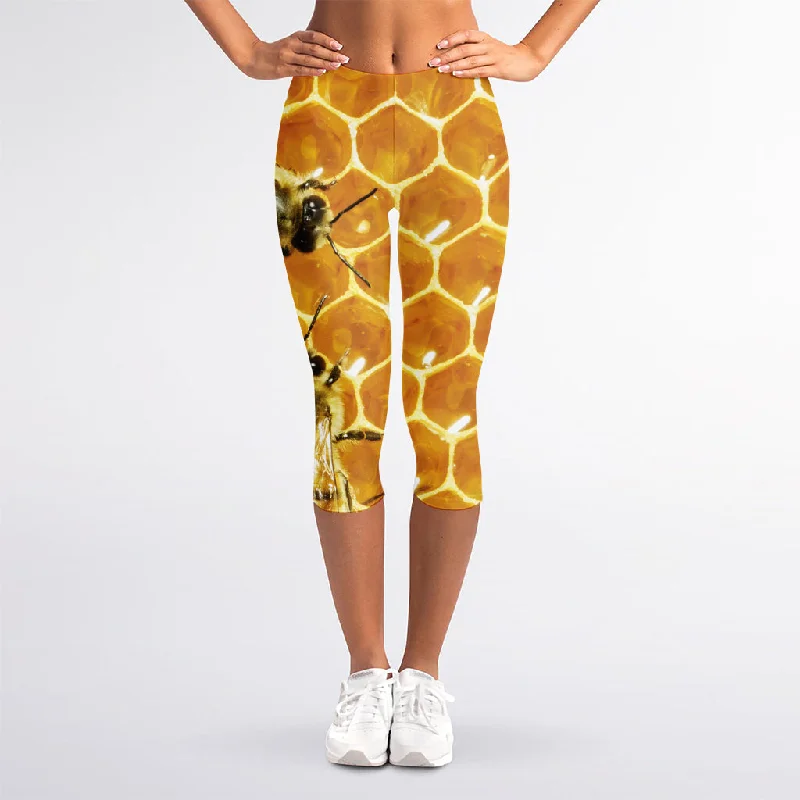 Bees And Honeycomb Print Women's Capri Leggings