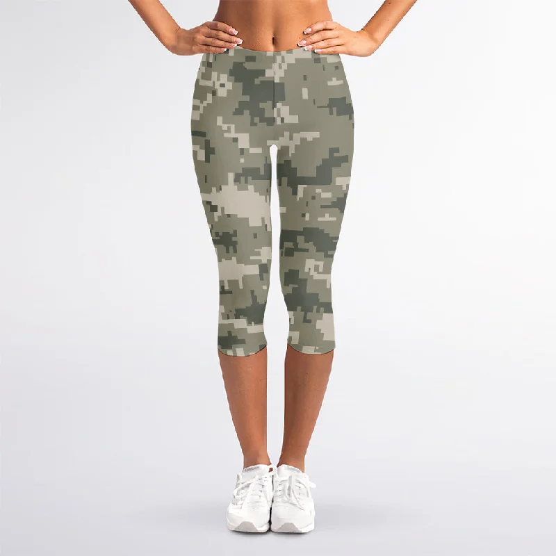 Beige Digital Camo Pattern Print Women's Capri Leggings