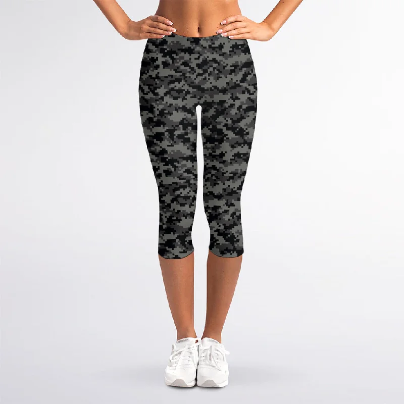 Black And Grey Digital Camo Print Women's Capri Leggings