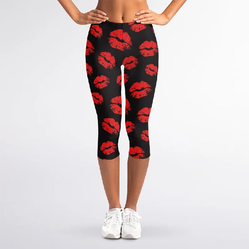 Black And Red Lips Pattern Print Women's Capri Leggings