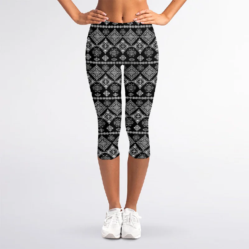 Black And White Boho Tribal Print Women's Capri Leggings