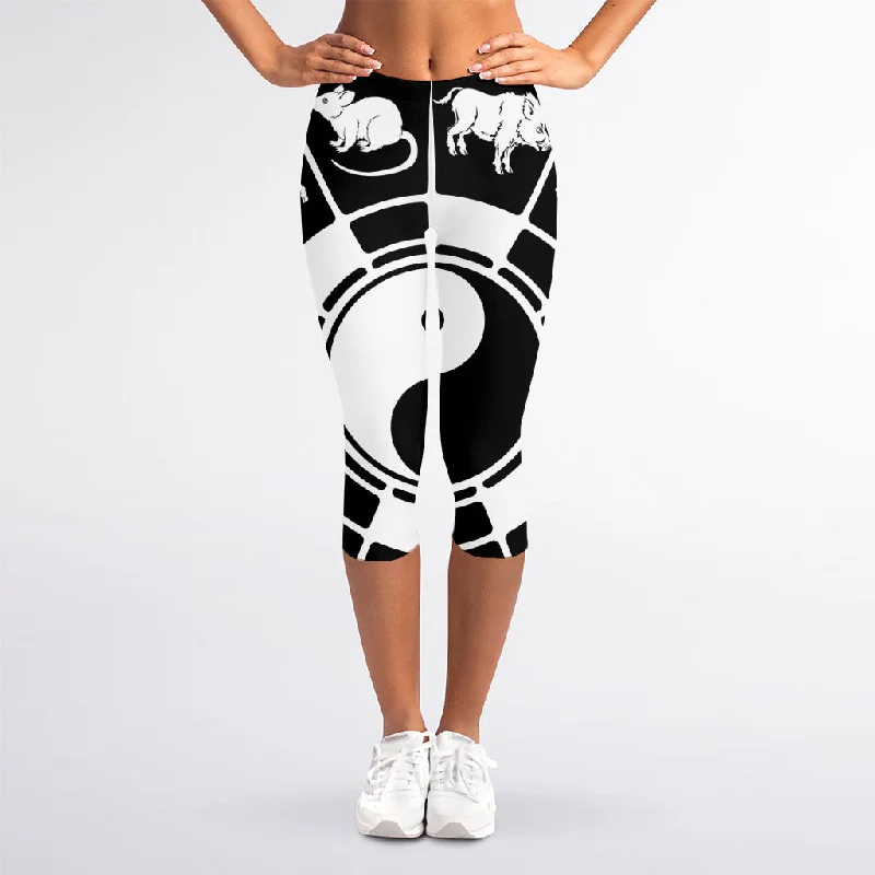 Black And White Chinese Zodiac Print Women's Capri Leggings