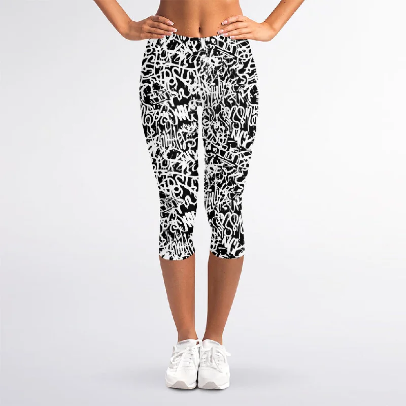 Black And White Graffiti Pattern Print Women's Capri Leggings