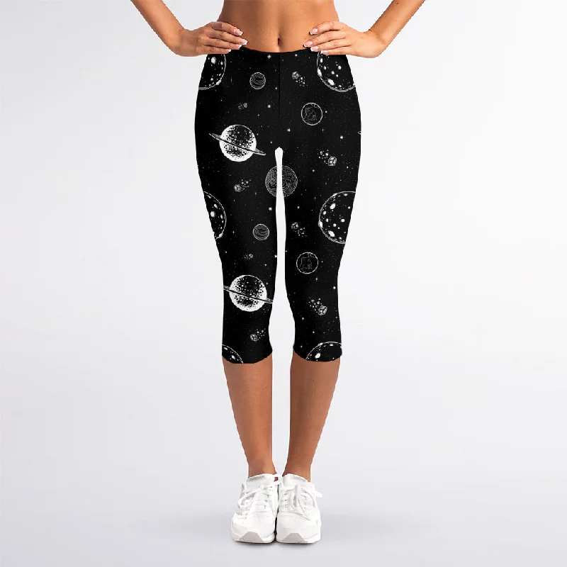 Black And White Planets Pattern Print Women's Capri Leggings