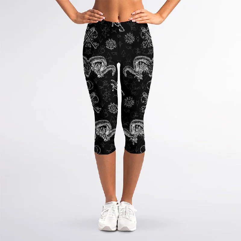 Black And White Wicca Gothic Print Women's Capri Leggings