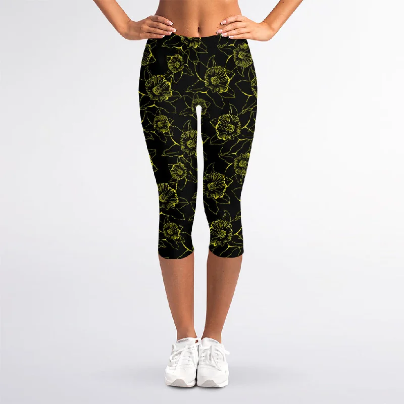 Black And Yellow Daffodil Pattern Print Women's Capri Leggings