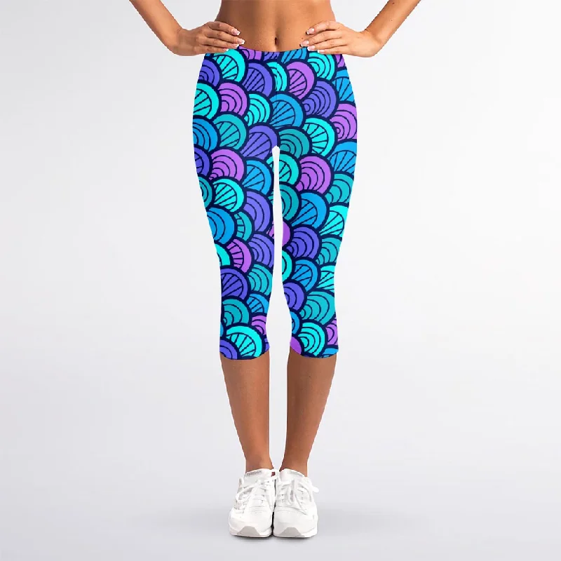 Teal Pink Mermaid Scales Pattern Print Women's Capri Leggings