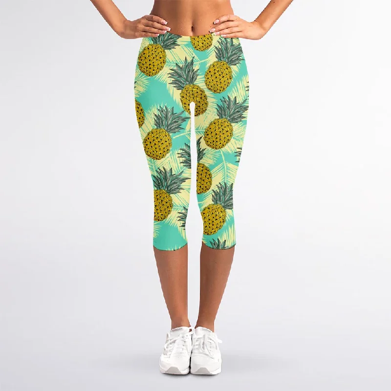 Tropical Vintage Pineapple Pattern Print Women's Capri Leggings