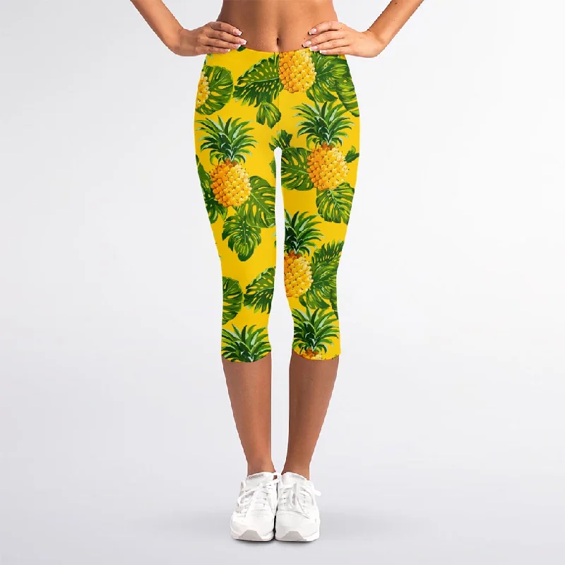 Yellow Tropical Pineapple Pattern Print Women's Capri Leggings